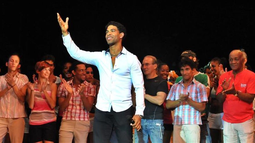 El cubano Carlos Acosta dejará la danza clásica dentro de dos años