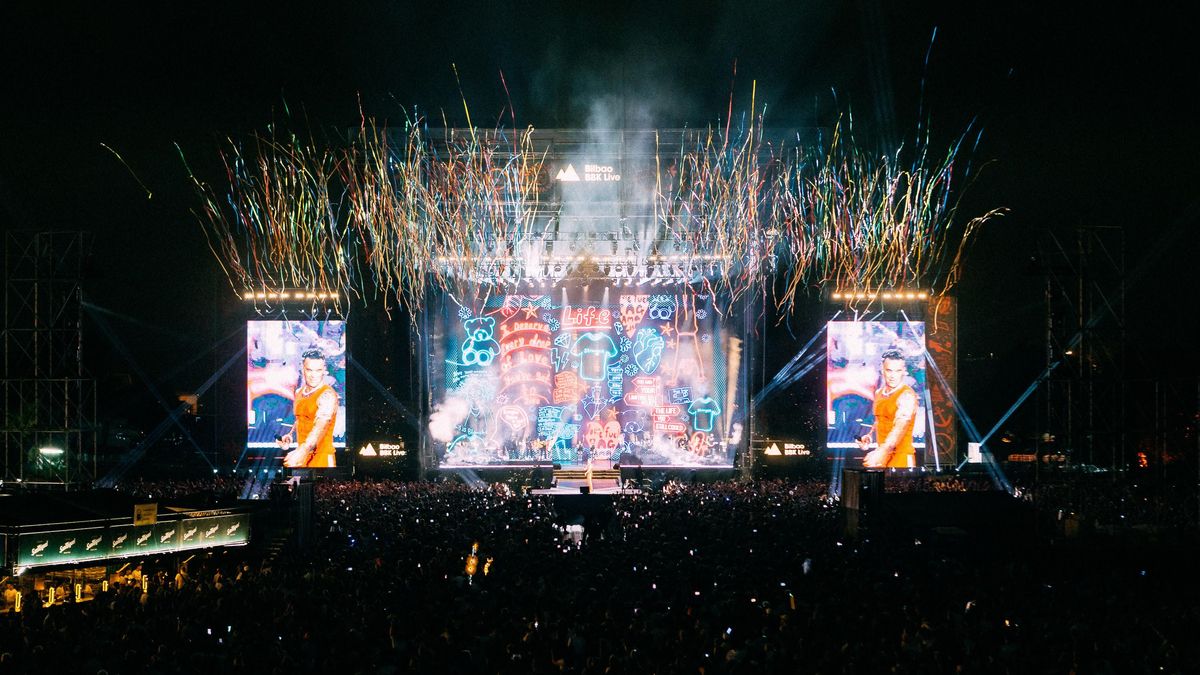 Vista del escenario durante el concierto.