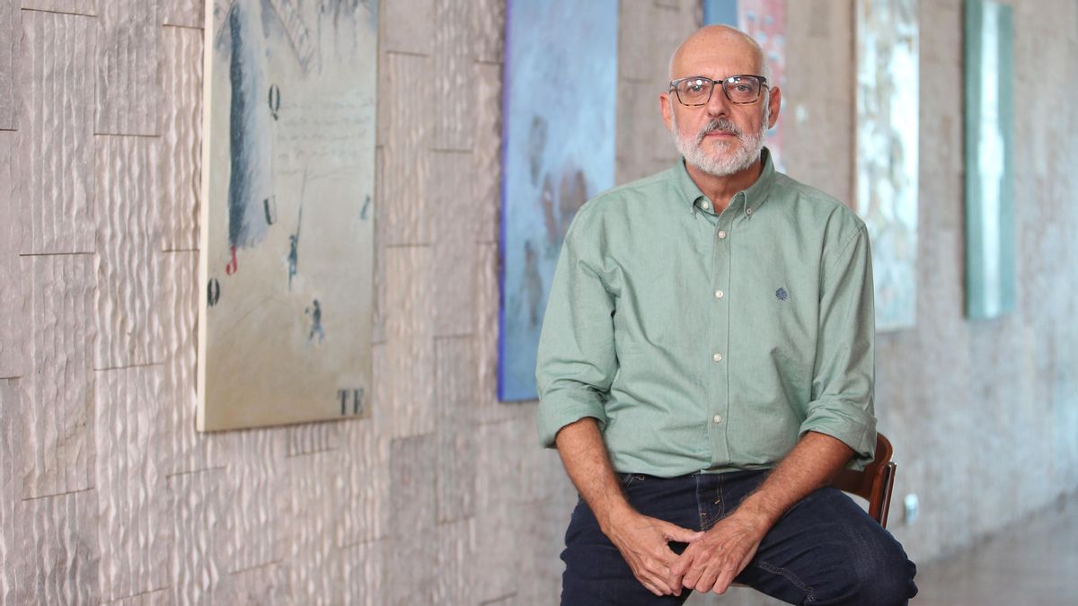 Víctor Ramírez, investigador sobre las disidencias sexo genéricas de Canarias.