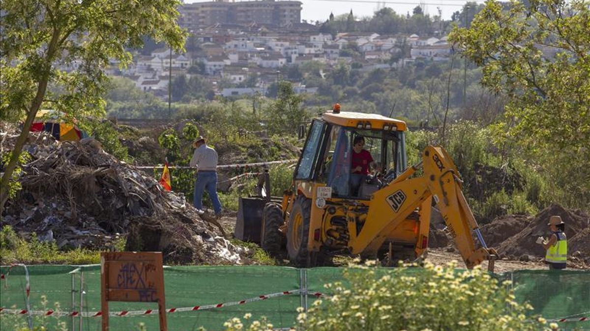 Encuentran restos óseos en la finca donde se busca a Marta del Castillo