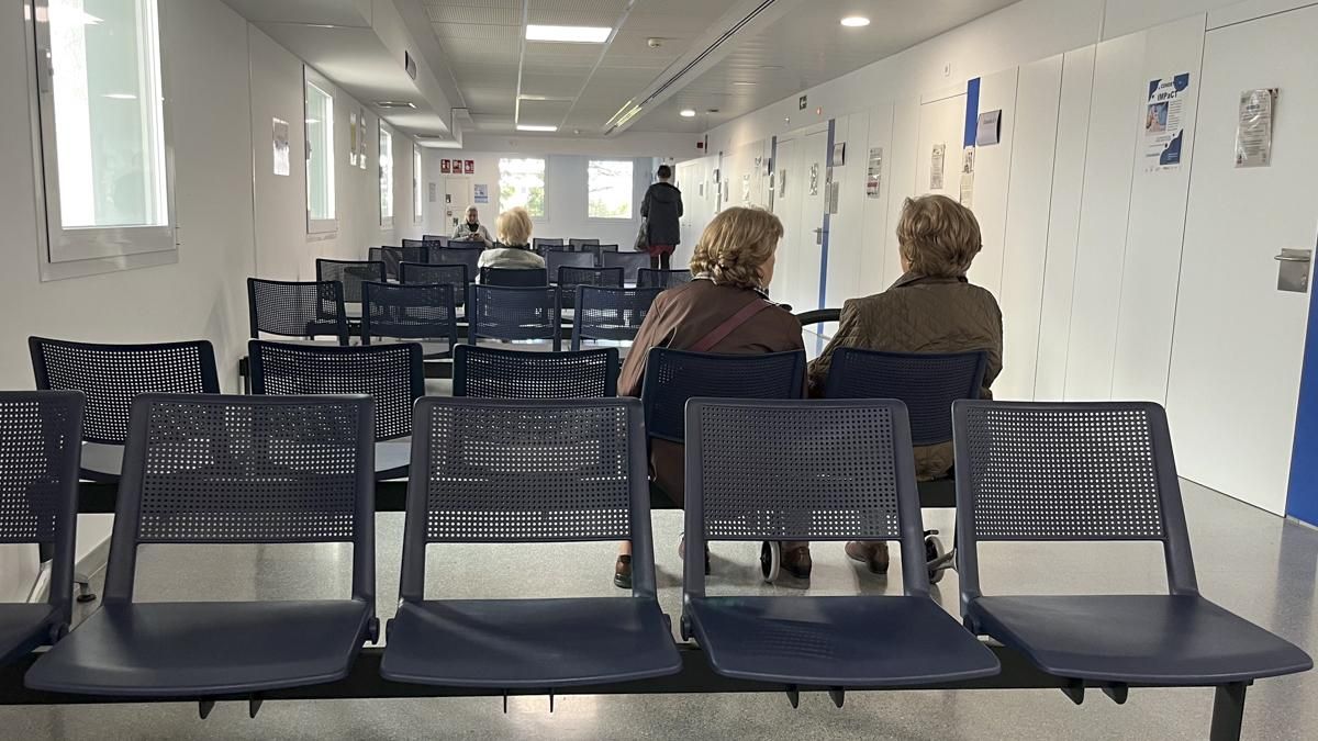 Centro de salud de la avenida de América en un día de huelga.