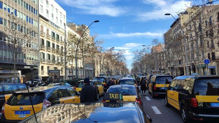 Arranca la huelga de taxistas en Barcelona
