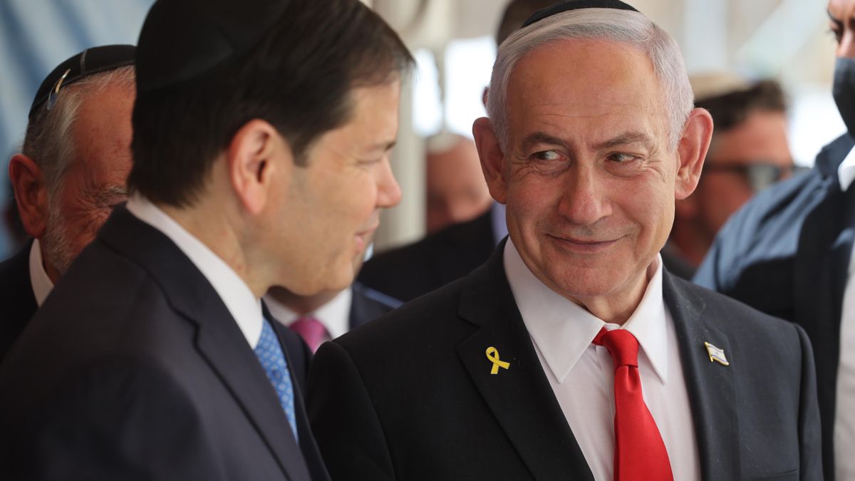 El primer ministro israelí, Benjamín Netanyahu, este domingo en Jerusalén junto al secretario de Estado de Estados Unidos, Marco Rubio. EFE/EPA/ABIR SULTAN