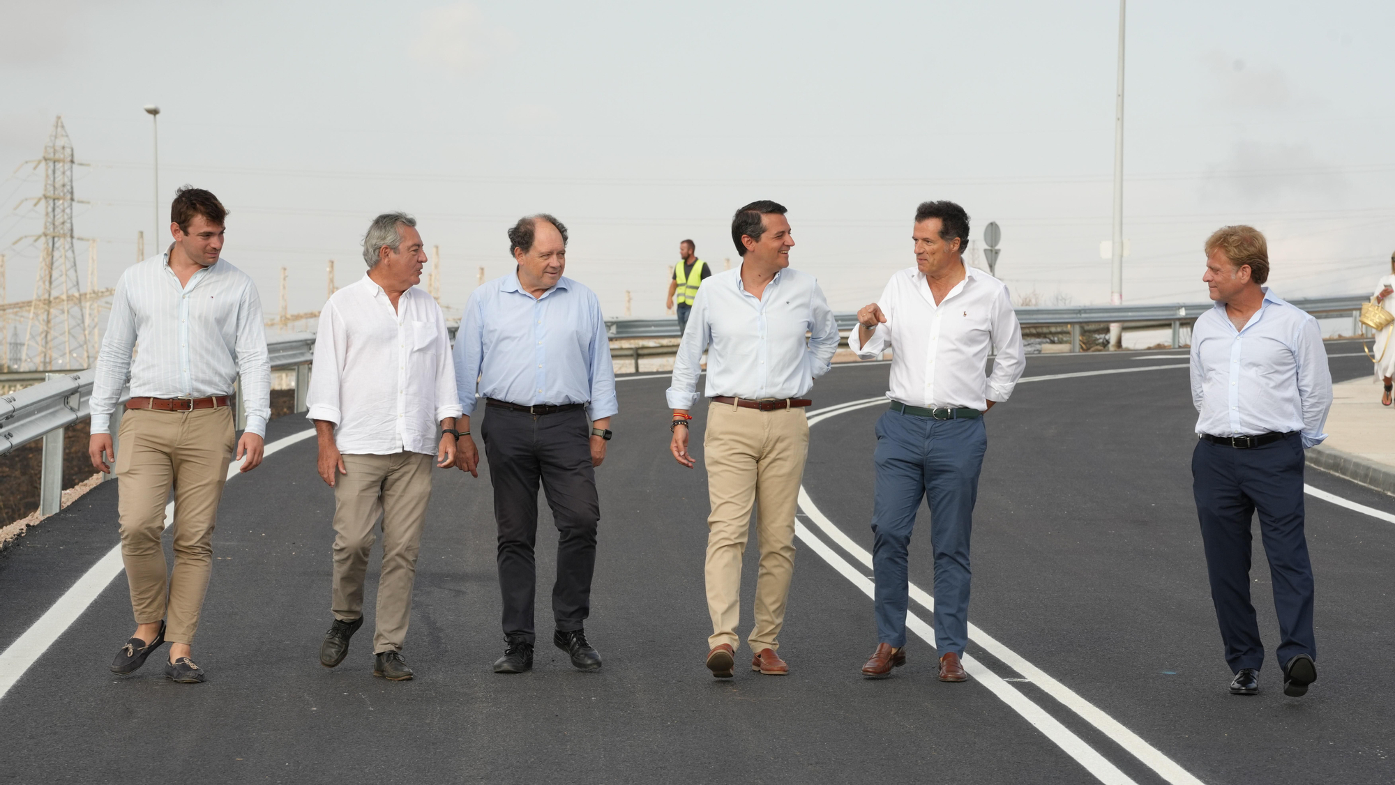 Bellido visita las obras de acceso al cementerio de Nuestra Señora de La Fuensanta