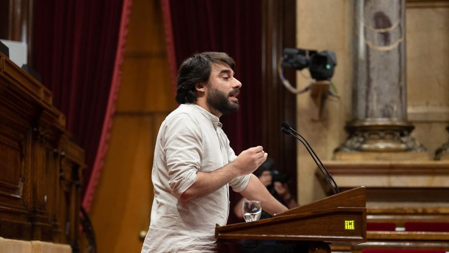 Dimiten 13 dirigentes de Podemos en Catalunya tras ser expedientados por un manifiesto de apoyo a Sumar