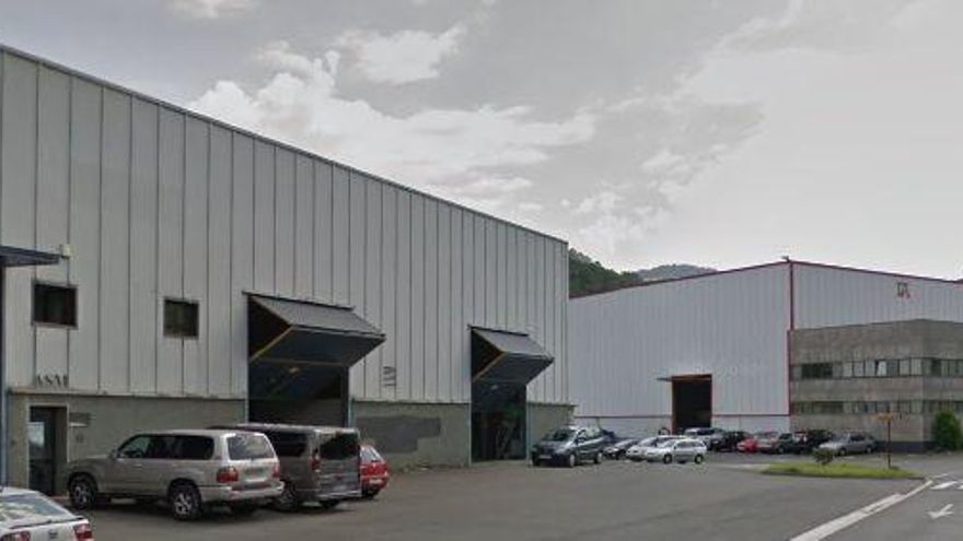 Muere un operario de 45 años en Zumaia al caer del tejado de una nave industrial