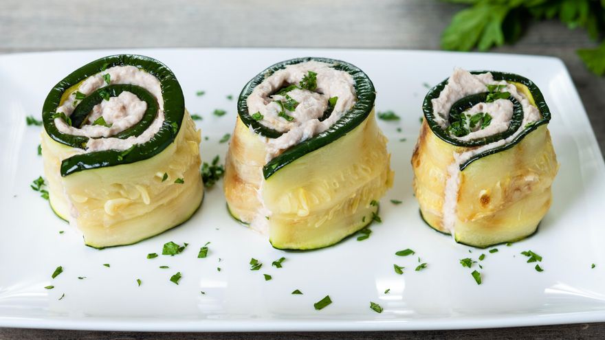 Rollitos de calabacín, una delicia veraniega muy fácil de hacer, ligera y nutritiva