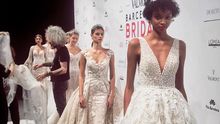 La distancia y la digitalización se abren paso en los equipos y las producciones de moda.