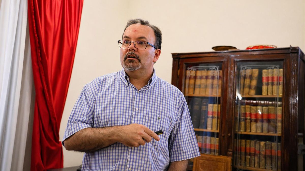 El investigador Juan Antonio García durante su ponencia