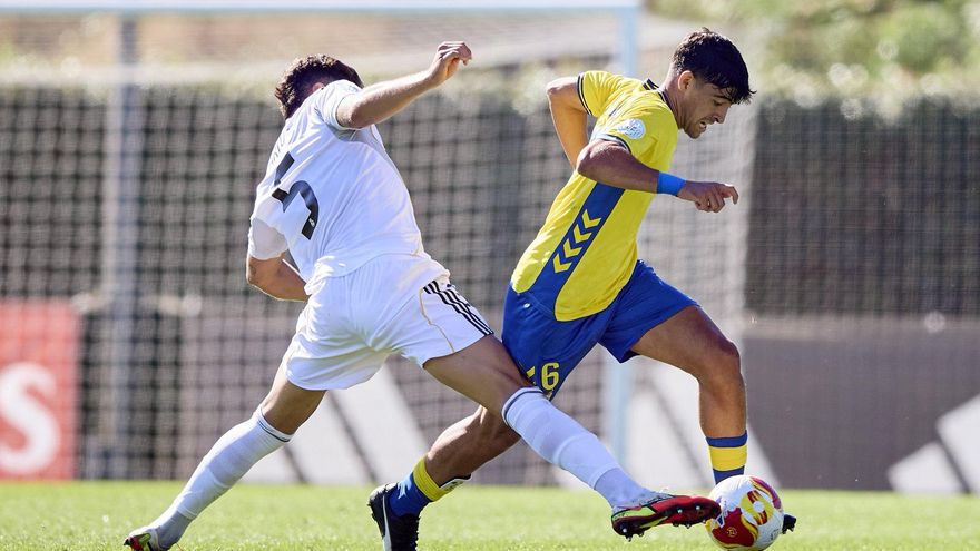 Las Palmas Atlético paga caro sus errores en Valdebebas