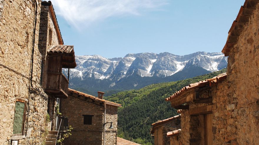 Ser pobre y no acceder al ingreso mínimo vital por la casa en el pueblo