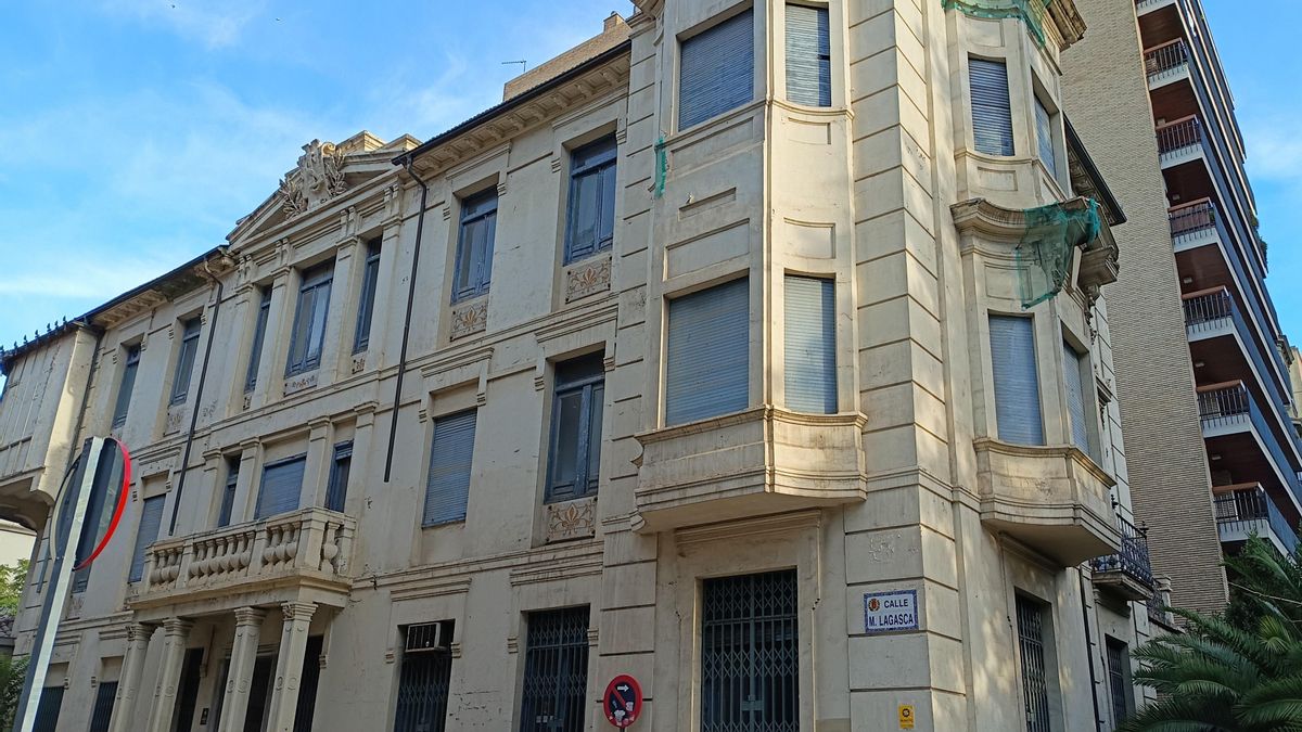 Una biblioteca en la antigua Clínica del Doctor Lozano de Zaragoza: piden que el fin del histórico edificio no sea residencial