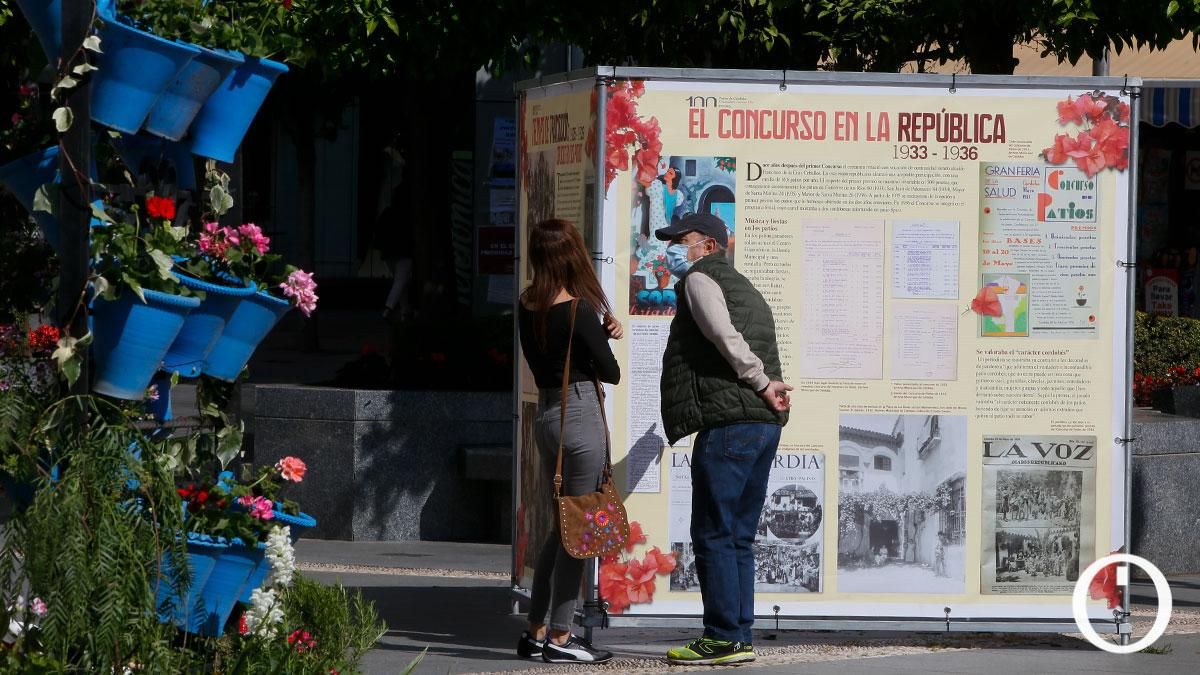 Inauguración de la exposición '100 Años de Patios' en la Plaza de las Tendillas.