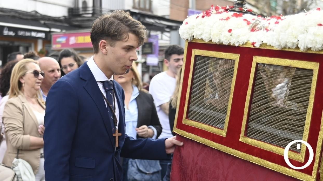 Procesión infantil del colegio Santa María de Guadalupe