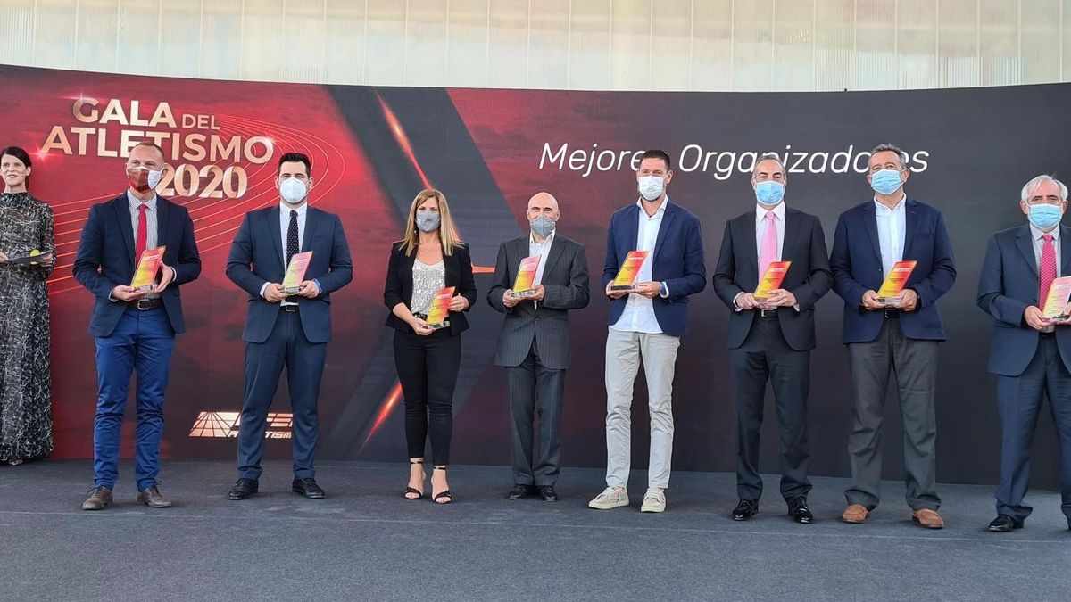 Acto de entrega de premios en la gala de la RFEA.