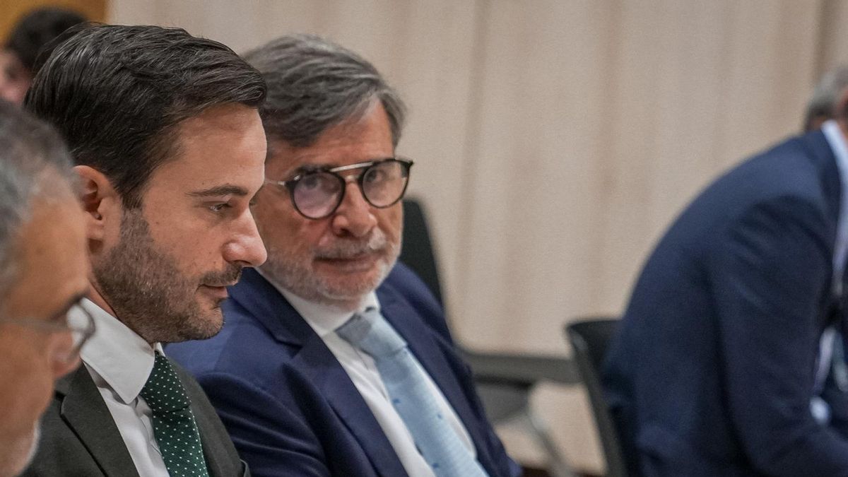 Alejandro González, junto a Carlos González, en la sesión de este martes del juicio