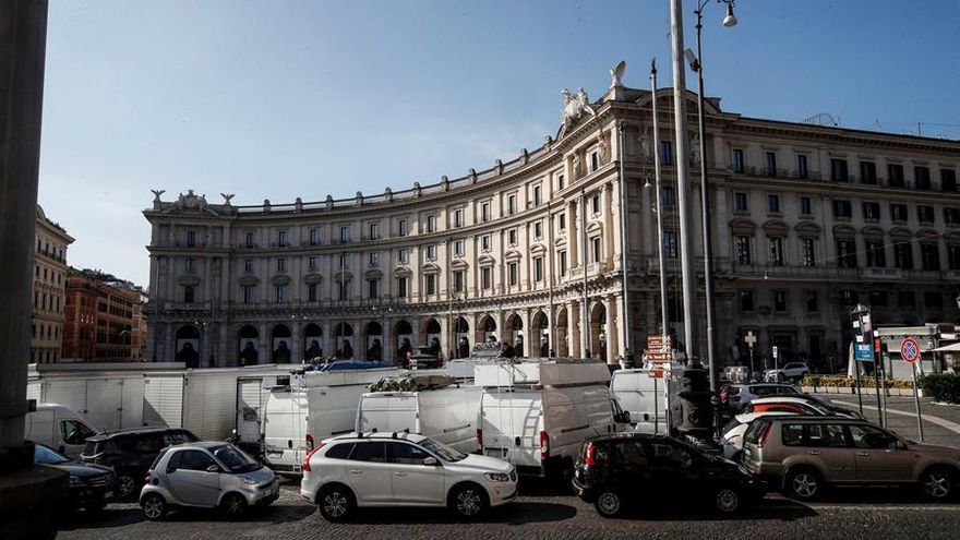 Protestas de vendedores ambulantes en Roma, contra las rectricciones decretadad por el Gobierno para frenar la pandemia de COVID-19.