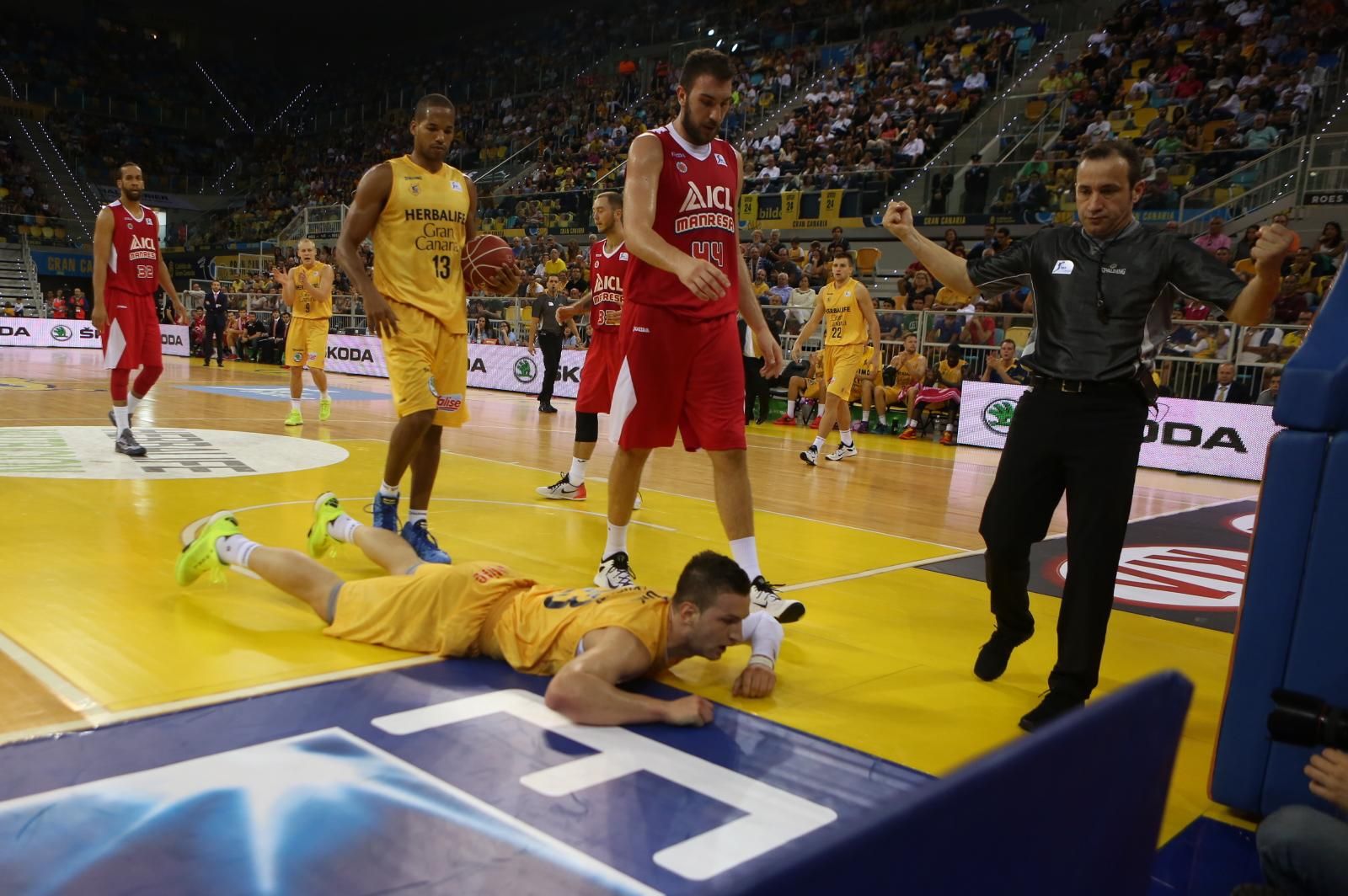 Encuentro entre el Herbalife Gran Canaria y el Manresa (ALEJANDRO RAMOS)