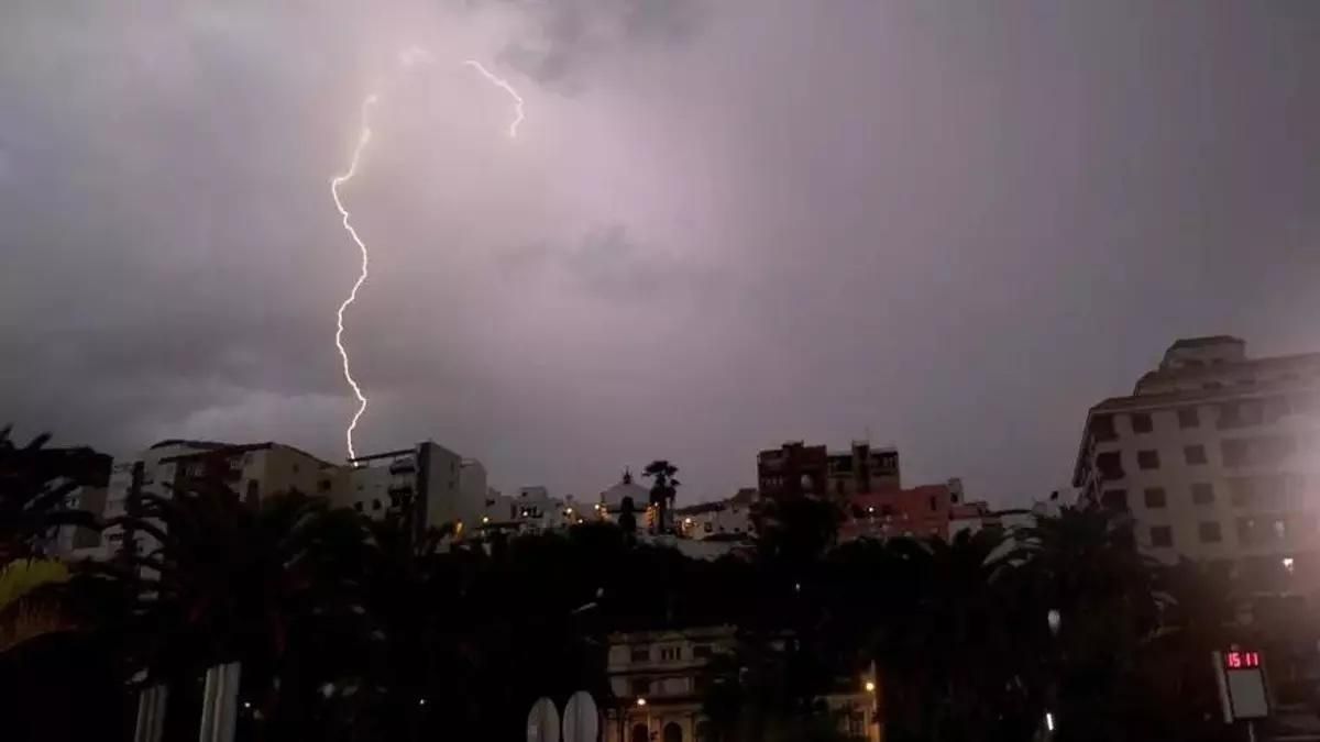 Prealerta por lluvias y  tormentas en La Palma