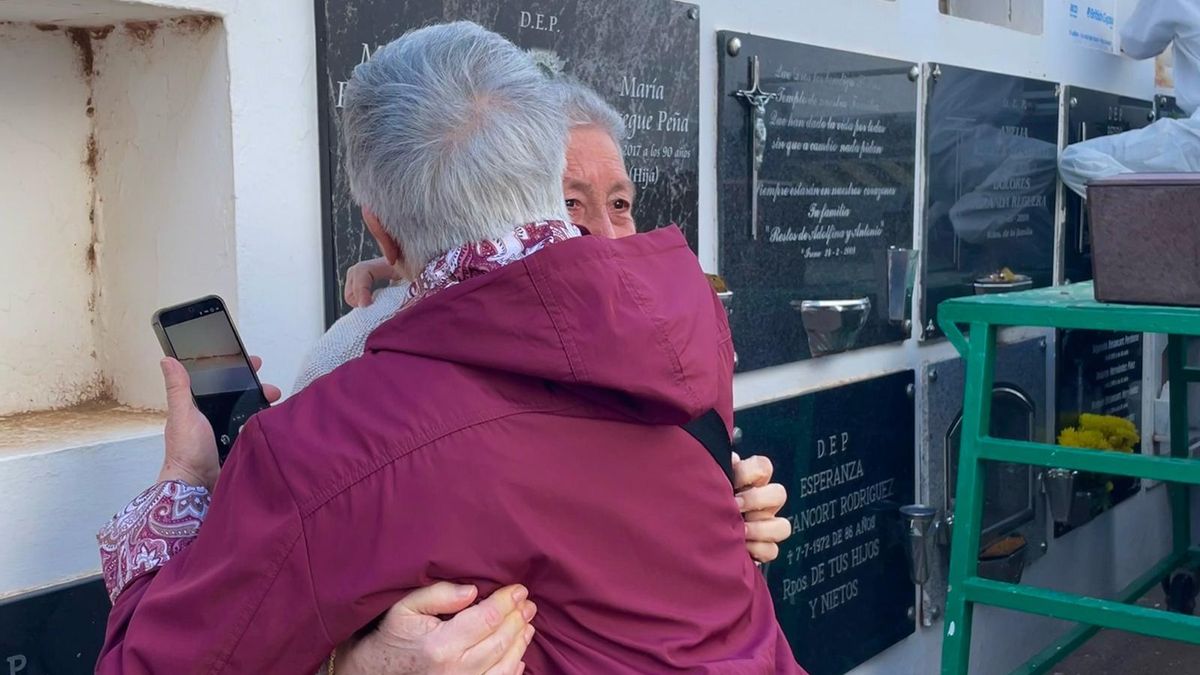 Medio siglo después del naufragio en el que murió su padre, José Manuel encuentra su cuerpo en un nicho sin nombre de Lanzarote