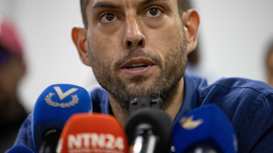 Antichavista Requesens dice que el Gobierno de Maduro avanza en medio de división opositora