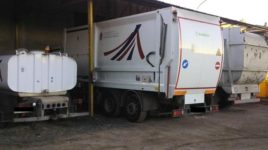 Robo de baterías en dos camiones de la limpieza de San Andrés del Rabanedo.