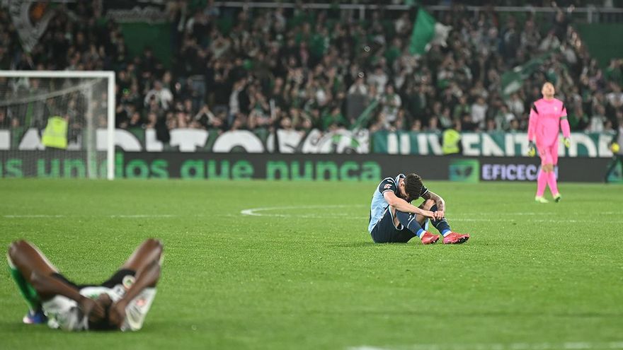 La sangría defensiva arruina el paso al frente del Córdoba CF y agrava su peor crisis