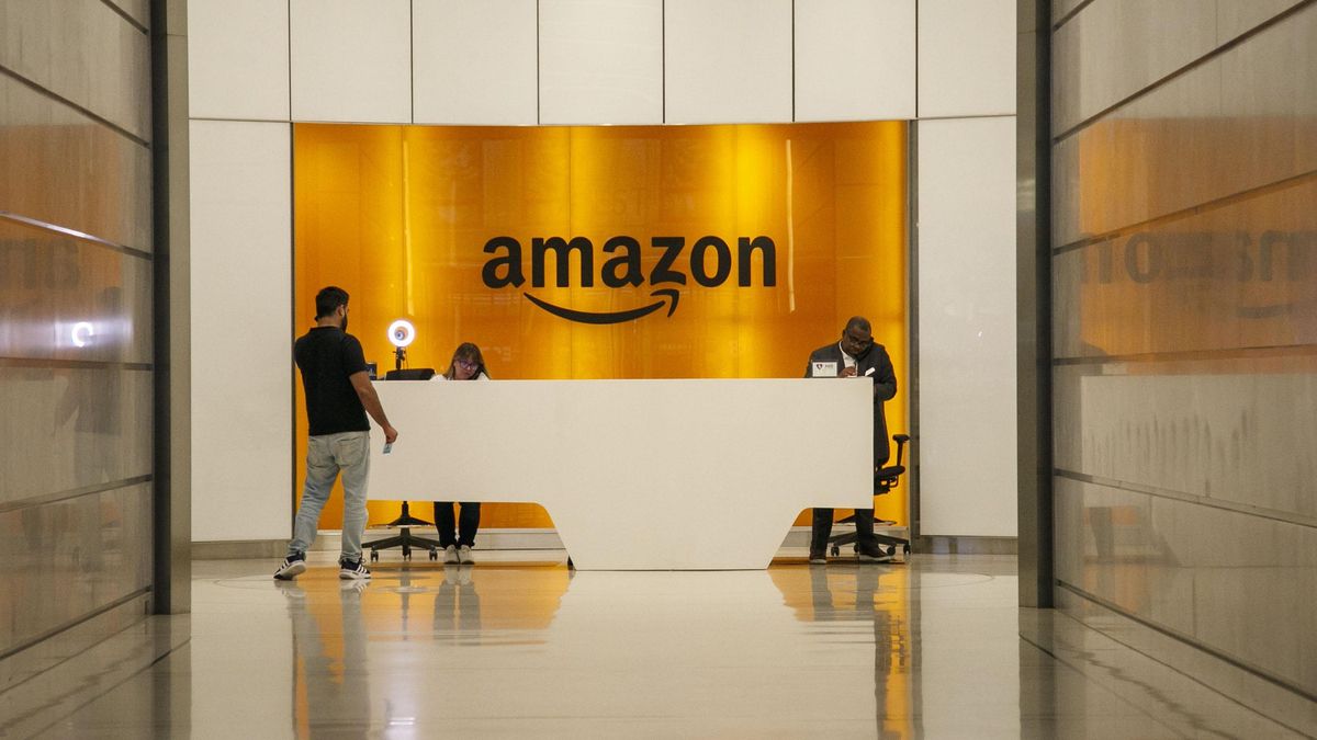 Amazon se desploma un 11% tras el cierre de Wall Street tras anunciar inversiones masivas en IA y satélites