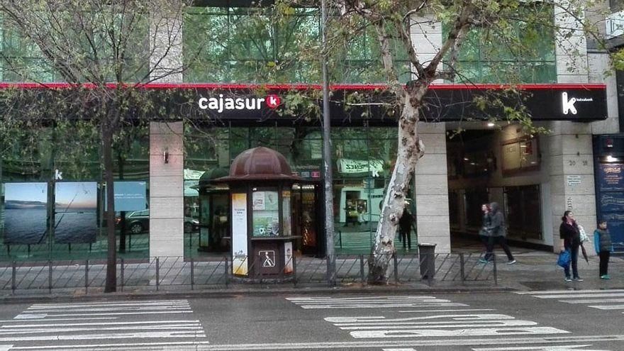 Los nuevos propietarios demolerán la antigua sede de la Fundación Cajasur en Reyes Católicos