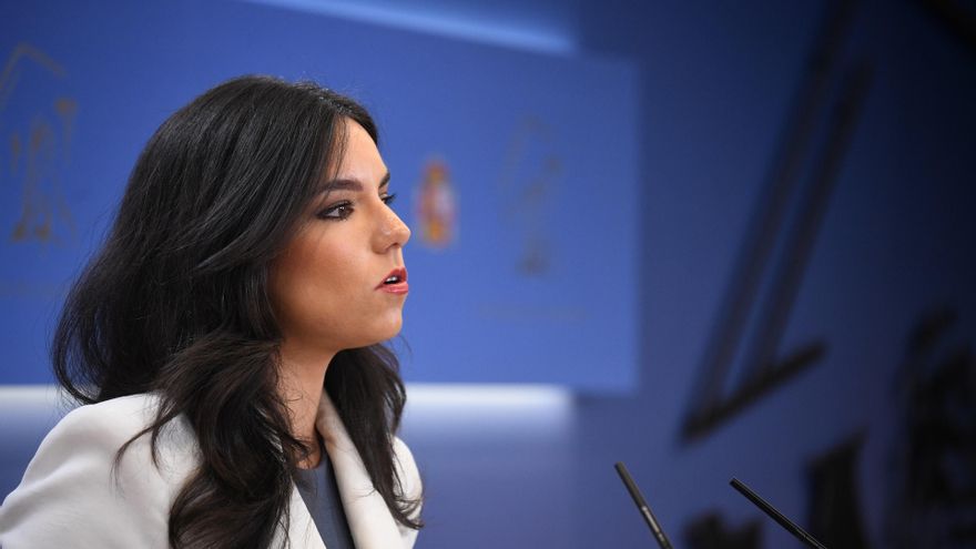 La portavoz de VOX en el Congreso, Pepa Millán, durante una rueda de prensa en el Congreso de los Diputados.