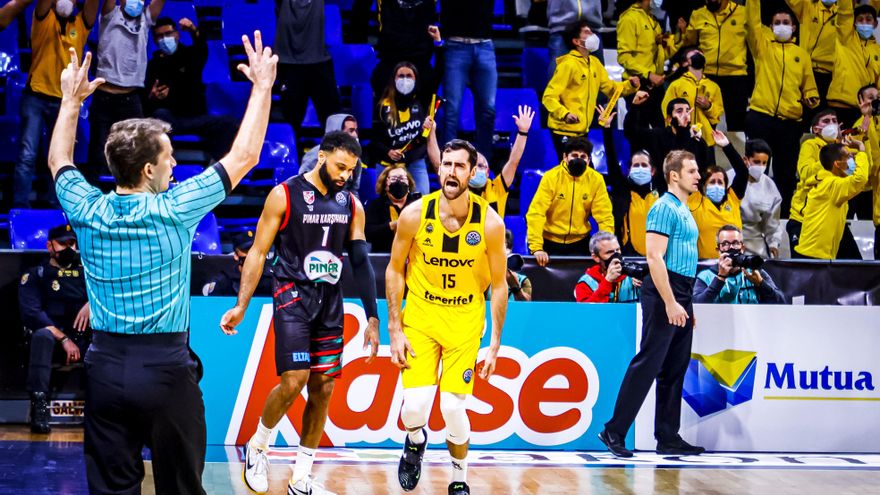 El Lenovo Tenerife tumba al Pinar Karsiyaka y se cuela en el Top-16