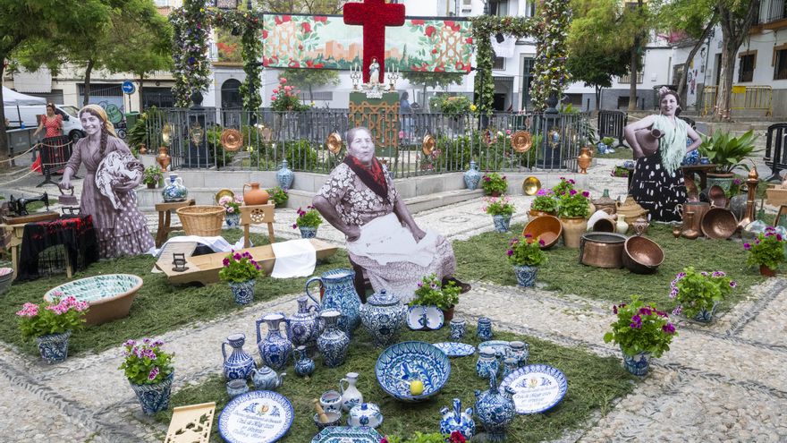 Granada encara sus Cruces con el pero de una fiesta sin festivo