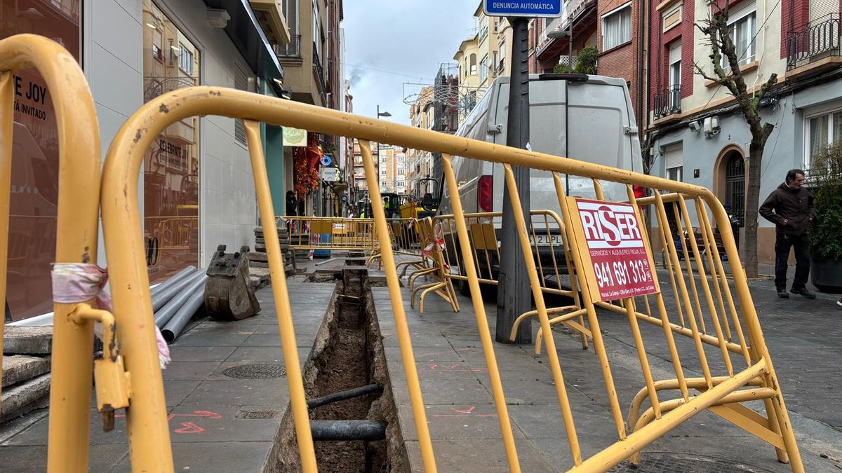 Ruido insoportable, suciedad y falta de accesibilidad: las obras empañan la campaña de Navidad en el centro de Logroño