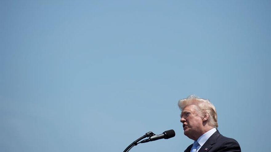 Trump culpa a los demócratas de la separación de familias indocumentadas