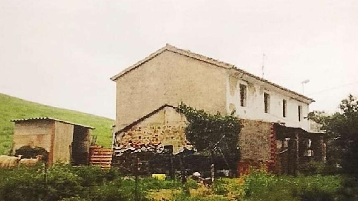 Un promotor pide autorización para construir tres apartamentos turísticos sobre suelo rústico de especial protección en Meruelo
