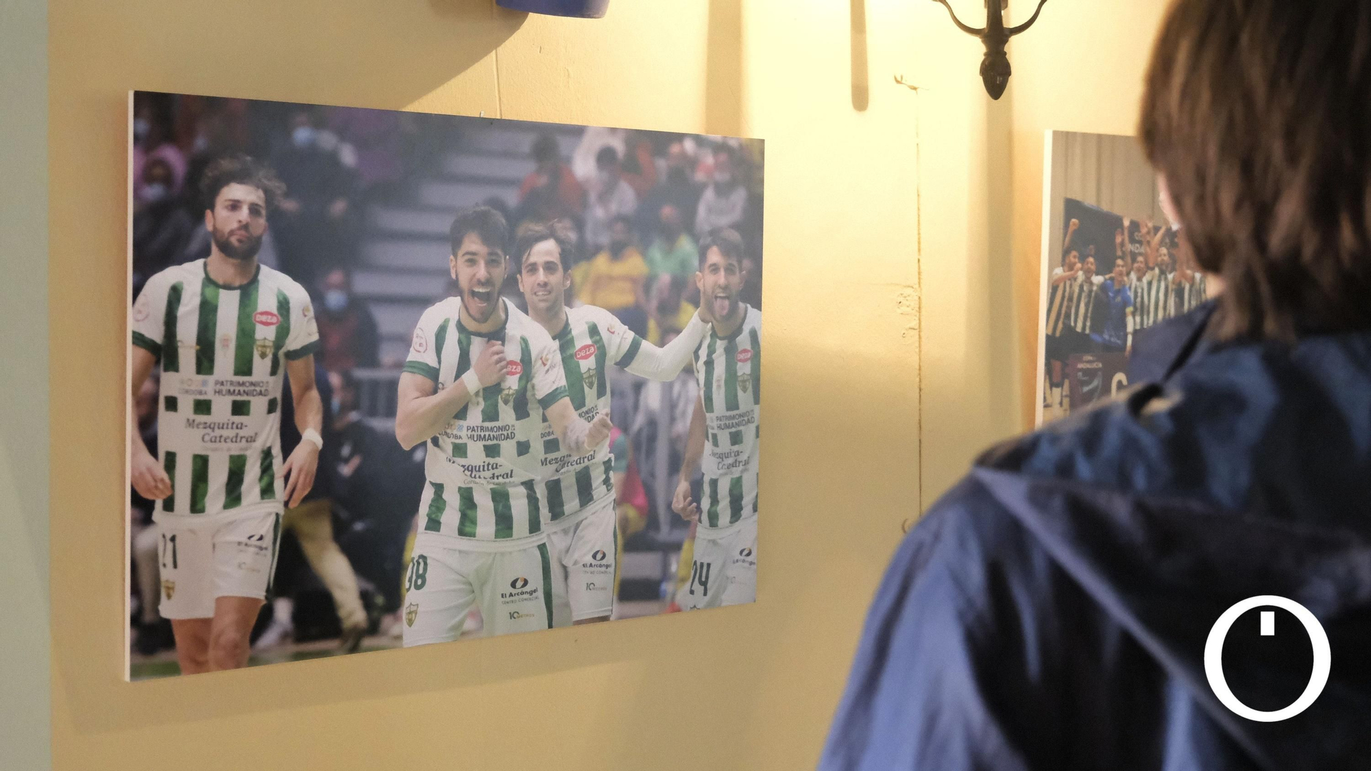 Exposición '10 años del Córdoba Futsal ' en la caseta de las matildes