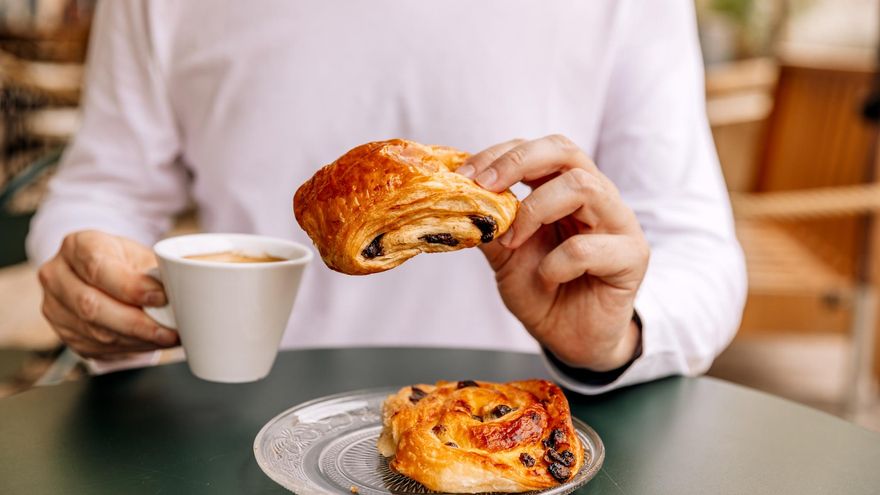 ¿Qué efectos tiene el azúcar en tu cuerpo y cómo evitar el bajón?