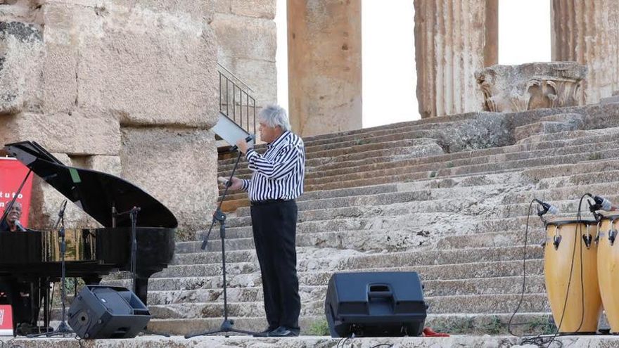 Caco Senante durante el concierto ‘Cantamos el mismo idioma’  en Beirut