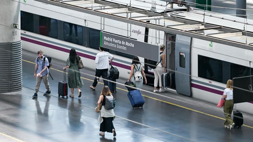 Renfe investiga un ciberataque a sistemas de Adif que filtró datos de usuarios