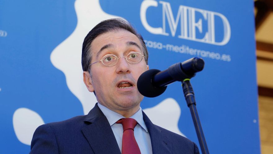 El ministro de Asuntos Exteriores, Unión Europea y Cooperación, José Manuel Albares, asiste a la constitución del Alto Patronato de Casa Mediterráneo, en la Casa Mediterráneo, a 11 de febrero de 2025, en Alicante, Comunidad Valenciana (España).