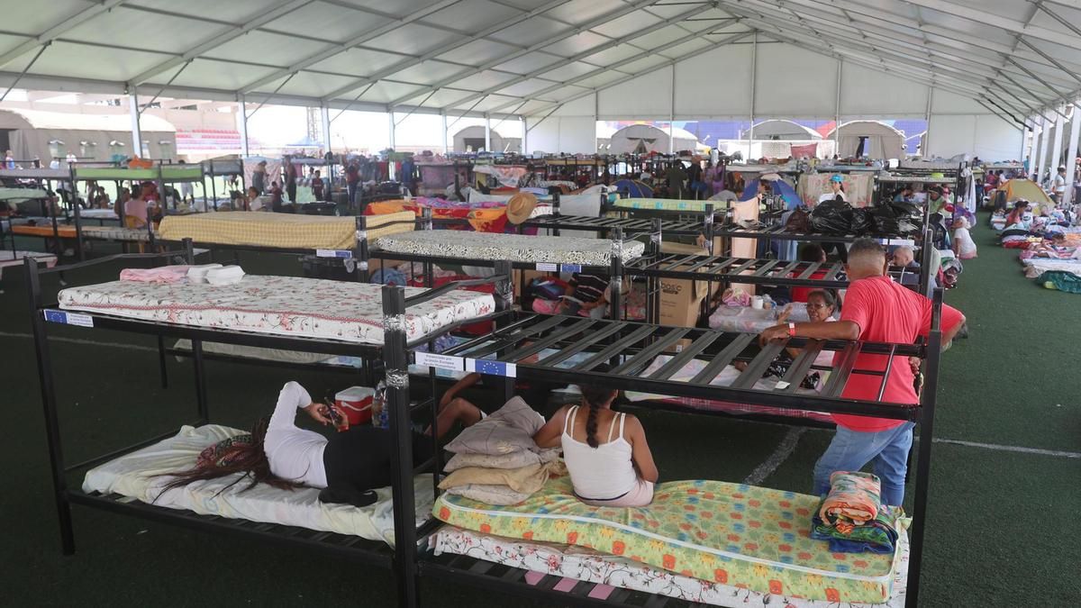 "No quiero morir en un refugio", la incertidumbre de los afectados por el terremoto en Venezuela