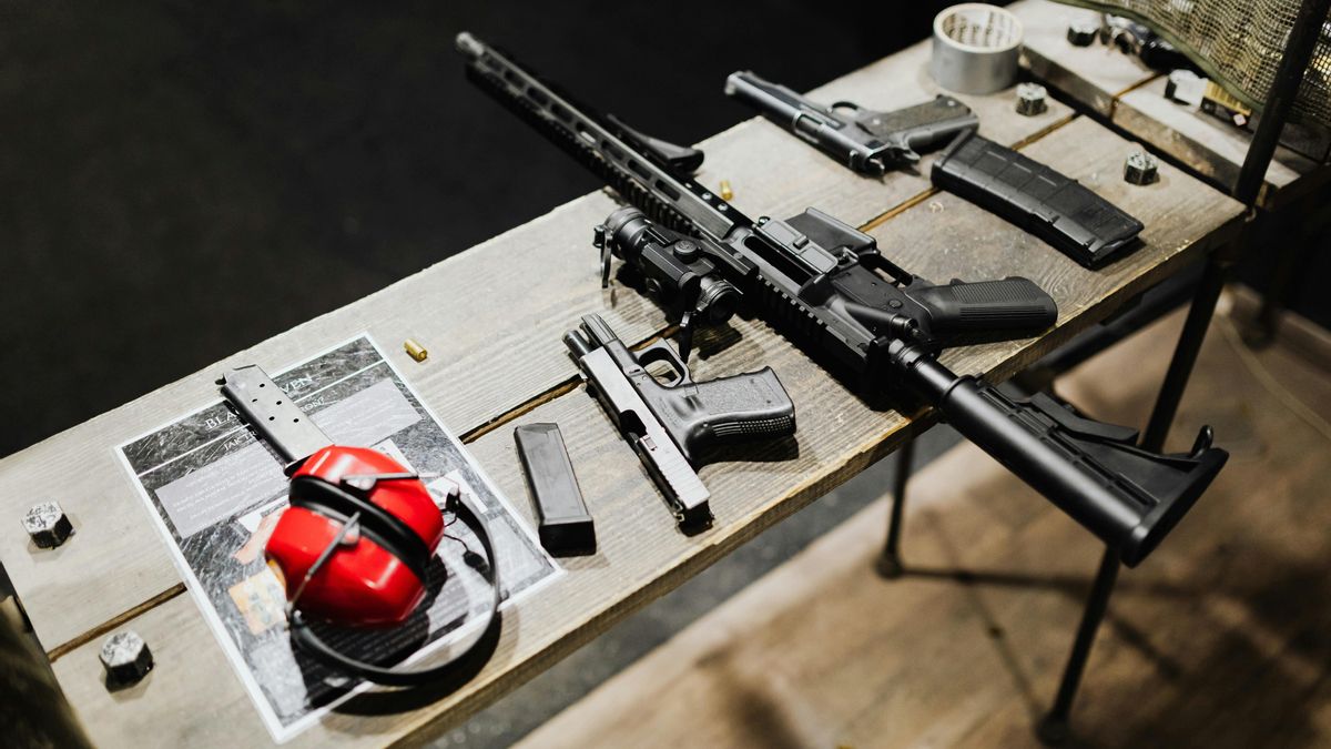 El Gobierno flexibilizó la tenencia de armas peligrosas para civiles: desde pistolas semiautomáticas hasta carabinas