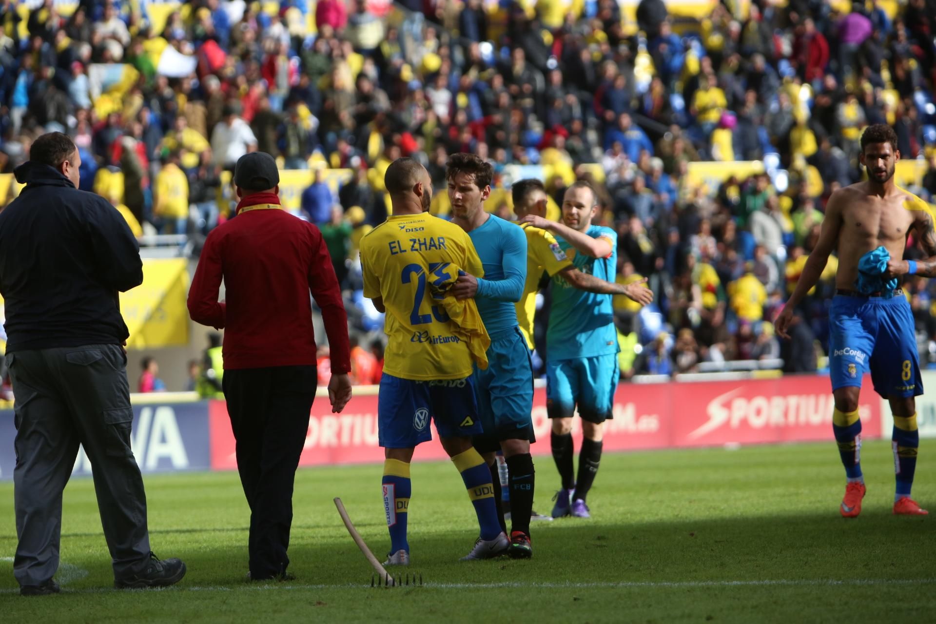 Imágenes del partido entre la UD Las Palmas y el FC Barcelona en el Estadio de Gran Canaria. (Alejandro Ramos).