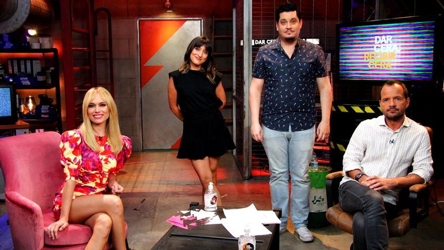 La Campos, Broncano y Susi Caramelo "dan cera" a Ángel Martín y Patricia Conde en su cierre de curso en #0