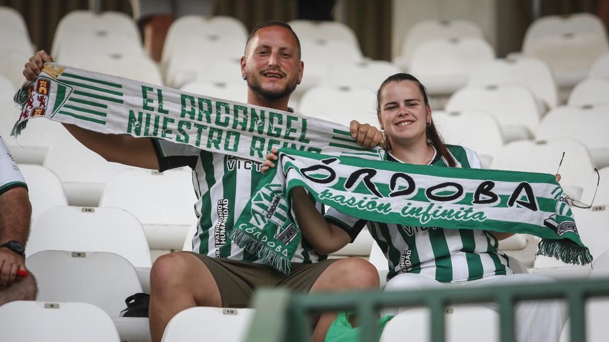 Grada Blanquiverde del Córdoba CF - SD Huesca