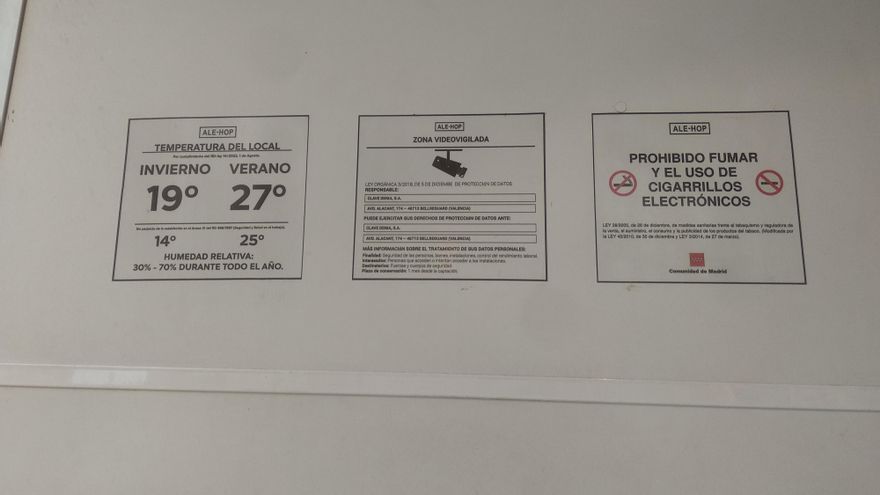 Cartel que informa de las temperaturas mínima y máxima permitidas en una tienda.