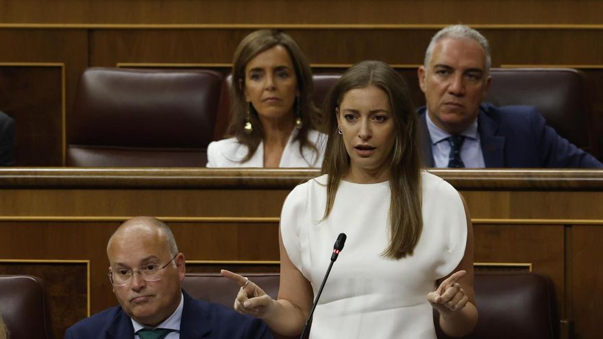 La portavoz del PP en el Congreso, Ester Muñoz. EFE/ J.J. Guillén