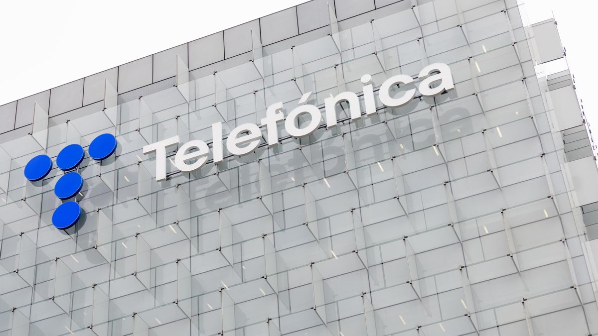 Telefónica acepta 4.772 salidas en los ERE de sus tres filiales principales y rechaza 352