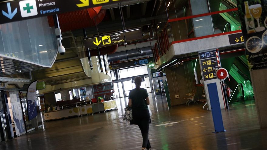Interior del Aeropuerto de La Palma.