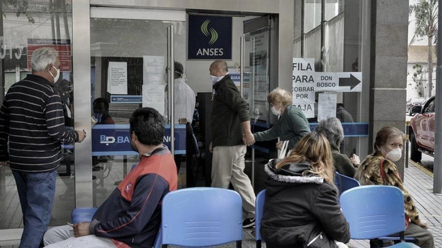 Refuerzo alimentario: más de 100 mil personas se inscribieron online al beneficio para adultos sin ingresos